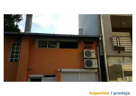 Spratna kuća u centru Novog Sada - 5/11