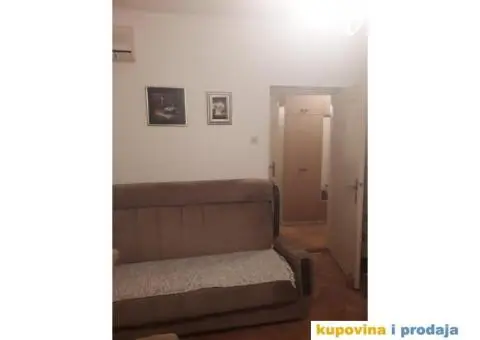 Dvosoban stan u centru Crvenke - 7/13