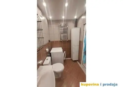Renoviran i namesten stan, na duze, izdaje vlasnik - 9/13