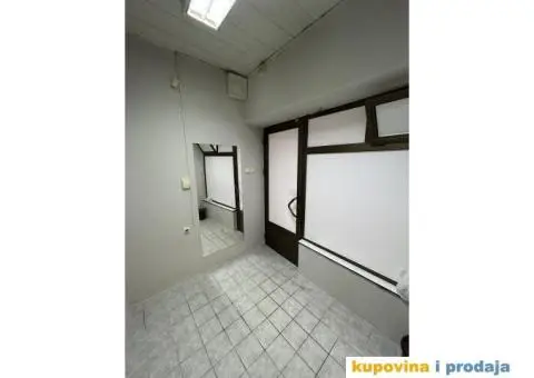 Lokal na prodaju - 12/13