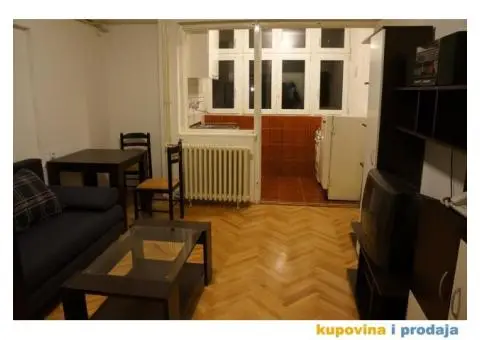 Studentski Trg-Centar-V L A S N I K - 5/15