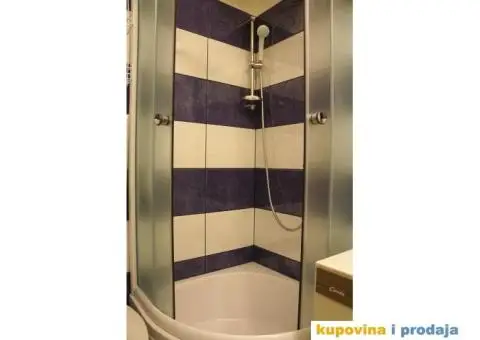 Studentski Trg-Centar-V L A S N I K - 11/15