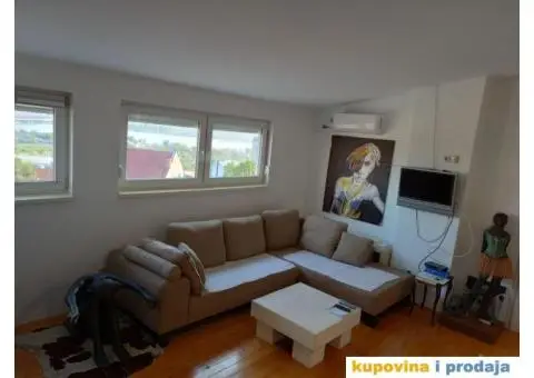 PRODAJEM GARSONJERU I GARAŽU-ZAJEDNO, U ISTOJ ZGRADI U BEOGRADU - 1/6