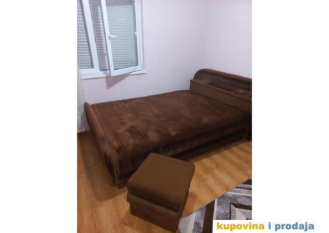 Francuski lezaj, tabure i nocni ormarici - 3/5