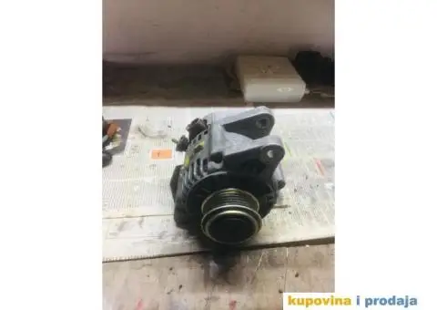 Prodajem alternator za yarisa - 3/6