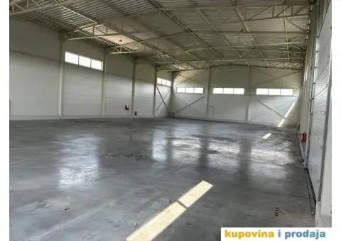 Na izdavanje dve hale u Ovči - 2/3