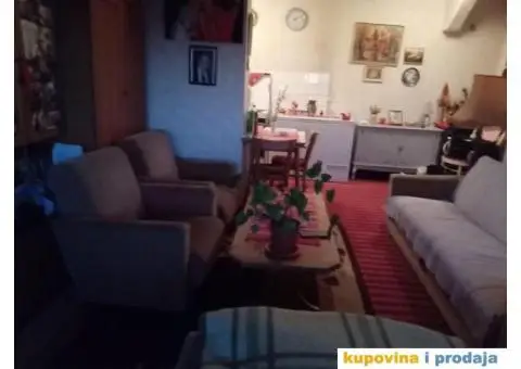 Prodaja stana hitno