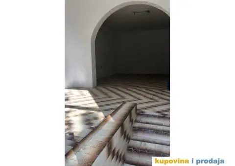 Izdaje se lokal u centru Temerina - 1/4