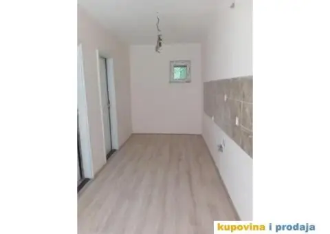 Porodicna kuca sa placem - 6/8