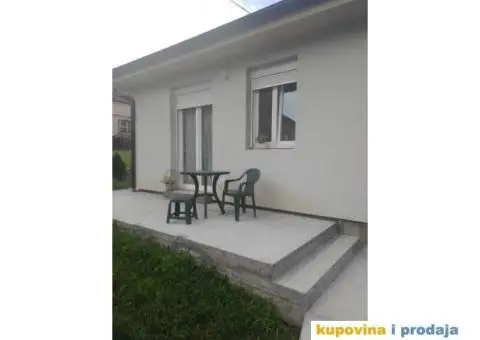 Izdaje se studentima namestena, prostrana kuca u Vrnjackoj Banji