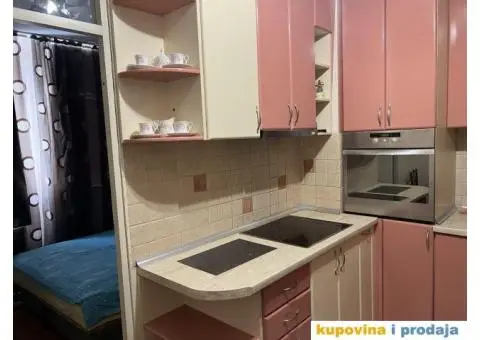 Izdajem stan kod Arene - 1/9