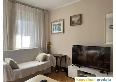 Izdajem stan kod Arene - 7/9