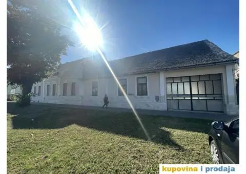 Kuca u odličnom položaju u centru Sonte, Srbija - 1/15