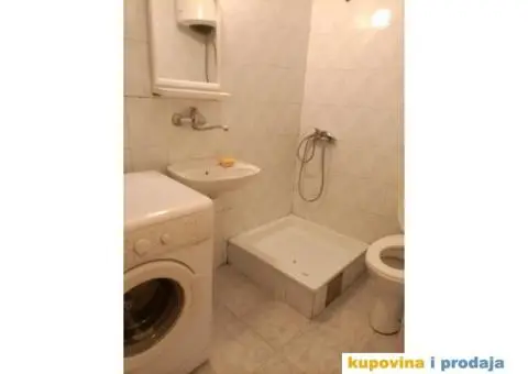 Garsonjera u Kumodražu kod pošte - 1/3
