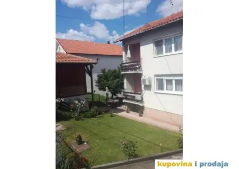 Sremcica,porodicna kuca. - 1/14