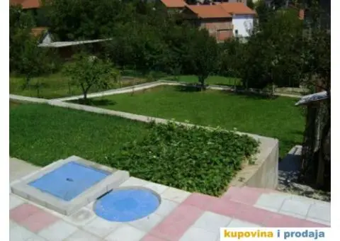 Sremcica,porodicna kuca. - 2/14