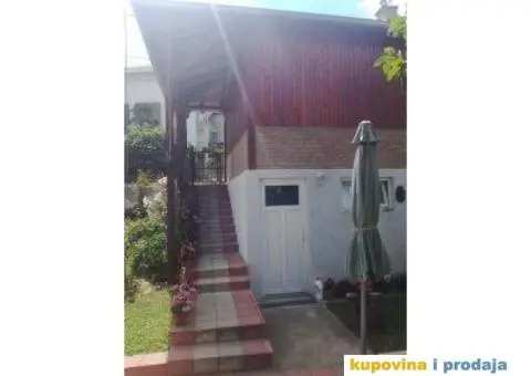 Sremcica,porodicna kuca. - 9/14