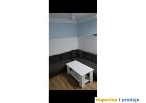 Prodajem renoviran stan - 8/10