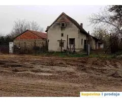 Plac sa kucom, vocnjak, vinograd