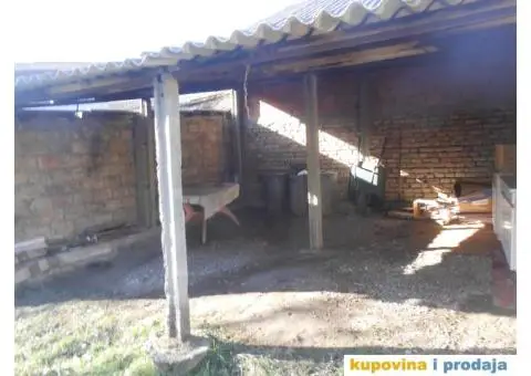 Prodaja renoviranog stana u Krčedinu - 6/6