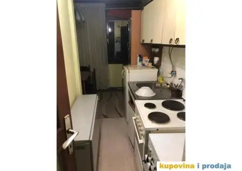 Izdaje se povoljno namešten 1.5 stan u Vranju, 40 m2 - 1/5