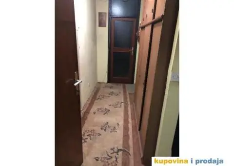 Izdaje se povoljno namešten 1.5 stan u Vranju, 40 m2 - 5/5