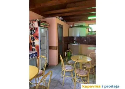 Prodajem lokal - 9/12