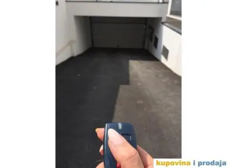 Parklift, Dorcol, slobodno od April, 1, 2024. The park lift, Dorcol, available from April 1, 2024. - 4/5