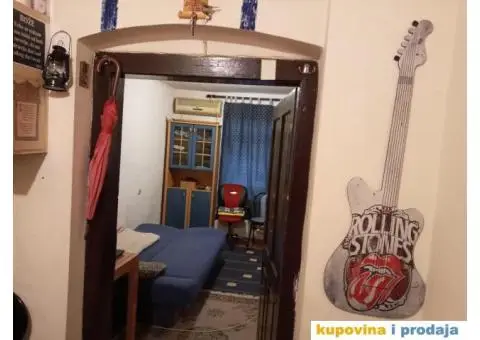 Izdajem garsonjeru na Zvezdari - 4/14