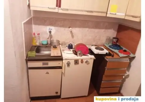 Izdajem garsonjeru na Zvezdari - 9/14