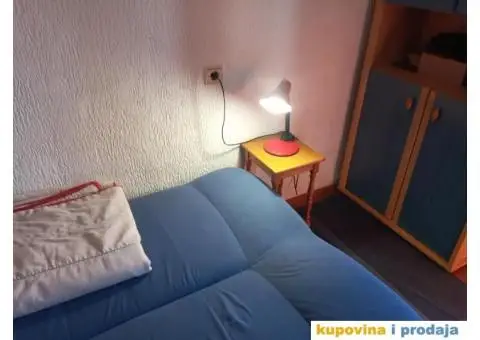 Izdajem garsonjeru na Zvezdari - 10/14