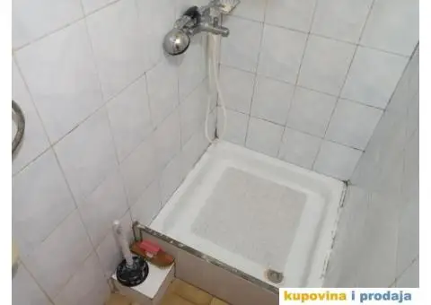 Izdajem garsonjeru na Zvezdari - 13/14