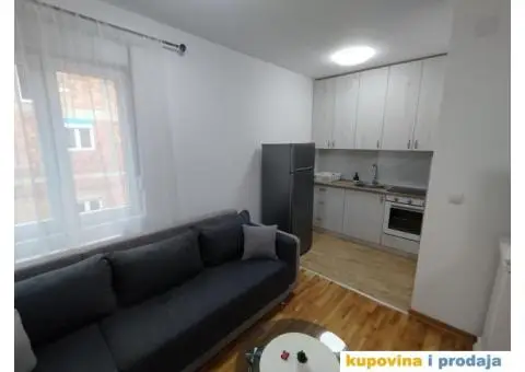 Izdajem stan na Ledinama - 4/12