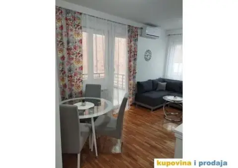 Izdajem stan na Ledinama - 7/12