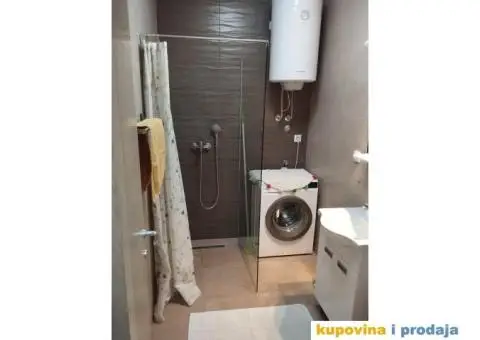 Izdajem stan na Ledinama - 12/12