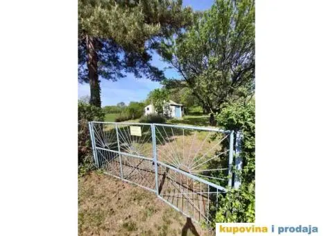 Prodajem vikendicu, Čortanovci - 1/11