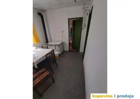 Prodajem vikendicu, Čortanovci - 10/11