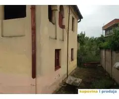 prodaja kompletnog seoskog domaćinstva sa imanjem