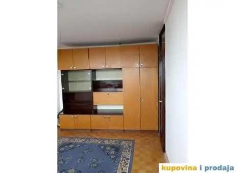 Izdajem namešten stan - 1/15