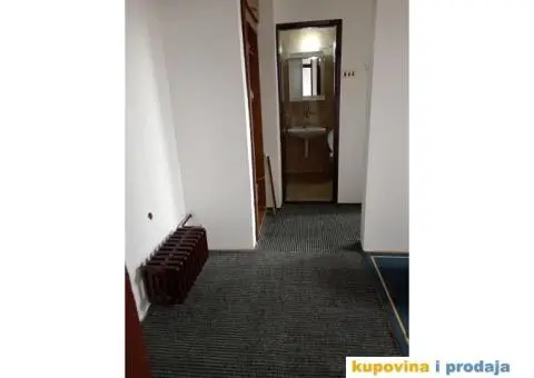 Izdajem namešten stan - 9/15