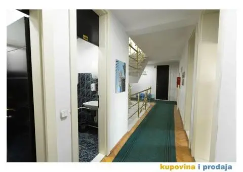 Hala za izdavanje - 9/12