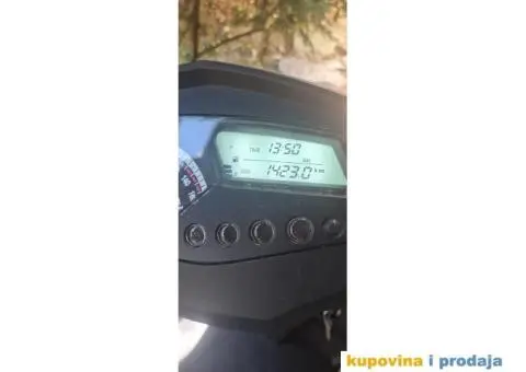 SKUTER XRS 125 - 2/5