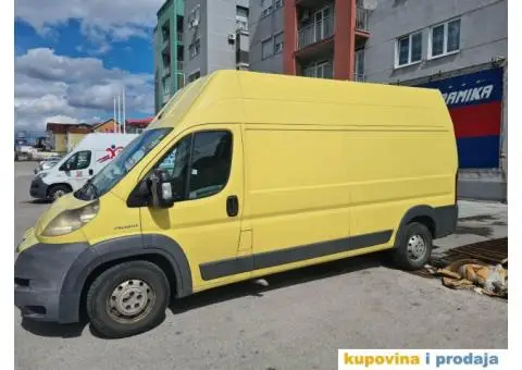 Potreban vozac kombija, Beograd