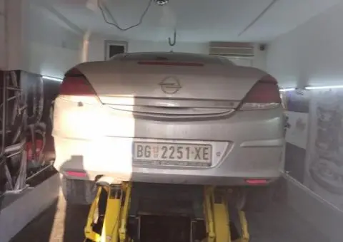 Polovni i novi delovi auto servis - 3/5