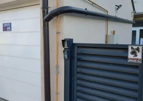 Prodajem kuću -Kać - 1/5