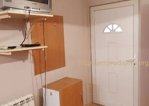 Izdajem garsonjeru komplet namestena, 24 kvadrata - 2/9