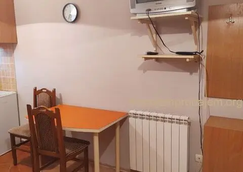 Izdajem garsonjeru komplet namestena, 24 kvadrata - 4/9