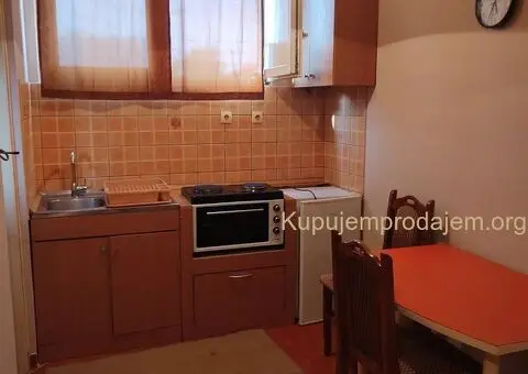 Izdajem garsonjeru komplet namestena, 24 kvadrata - 5/9