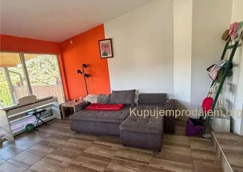 Prodajem kucu na Avali - 2/4