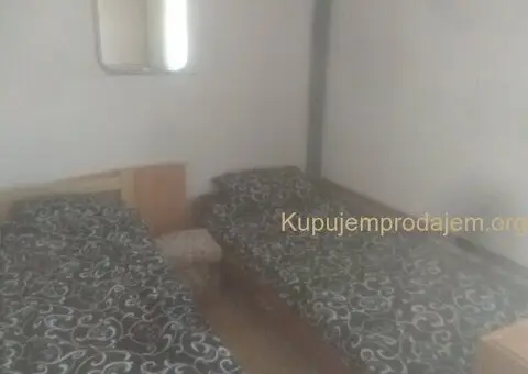 Smestaj za terenske radnike u dvokrevetnim i trokrevetnim sobama sa kupatilom - 11/12